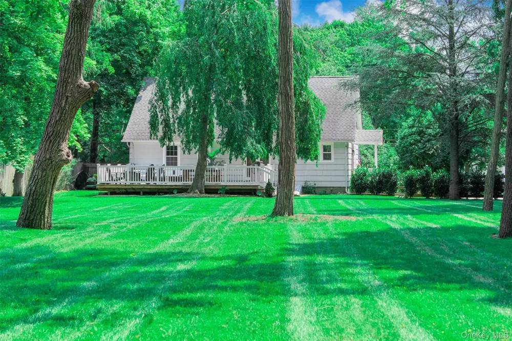 353 S Country Road Brookhaven, NY 11719