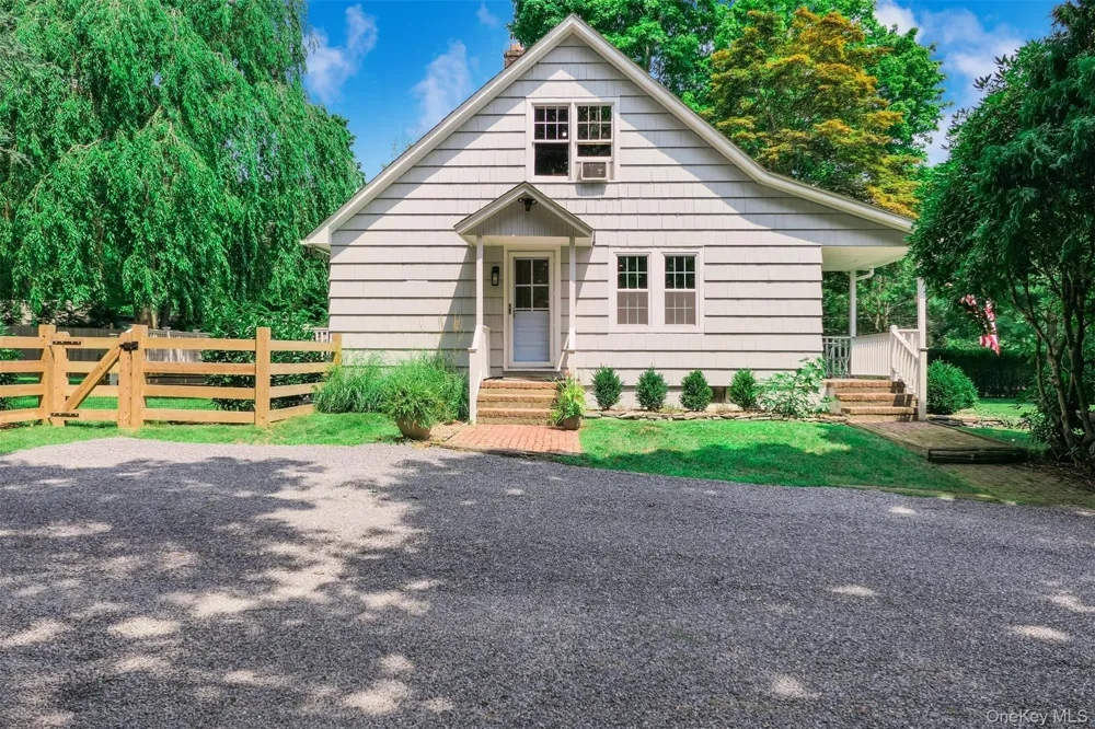 353 S Country Road Brookhaven, NY 11719
