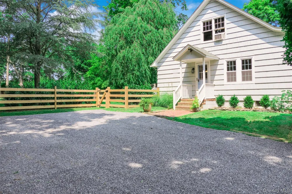 353 S Country Road Brookhaven, NY 11719
