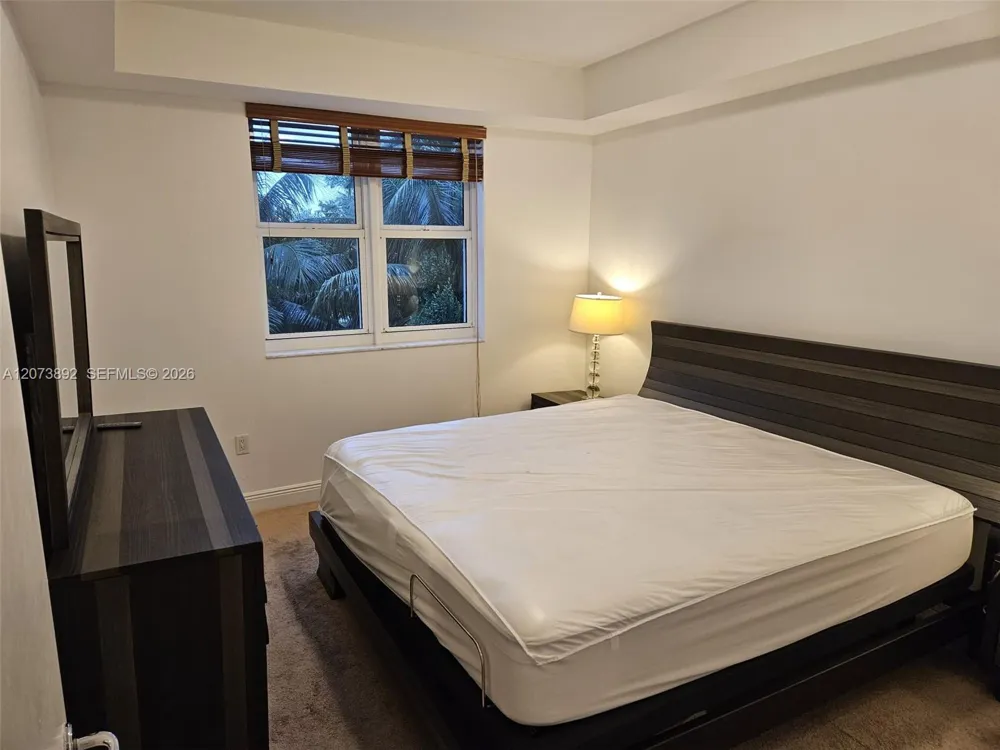 20000 E Country Club Dr #302 Aventura, FL 33180