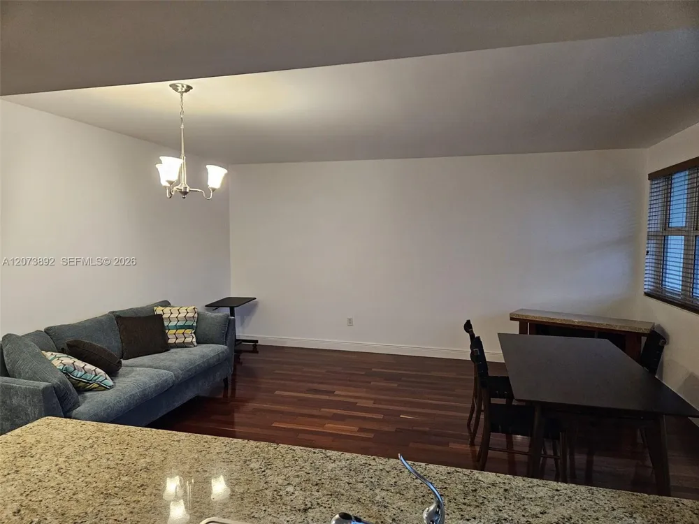 20000 E Country Club Dr #302 Aventura, FL 33180