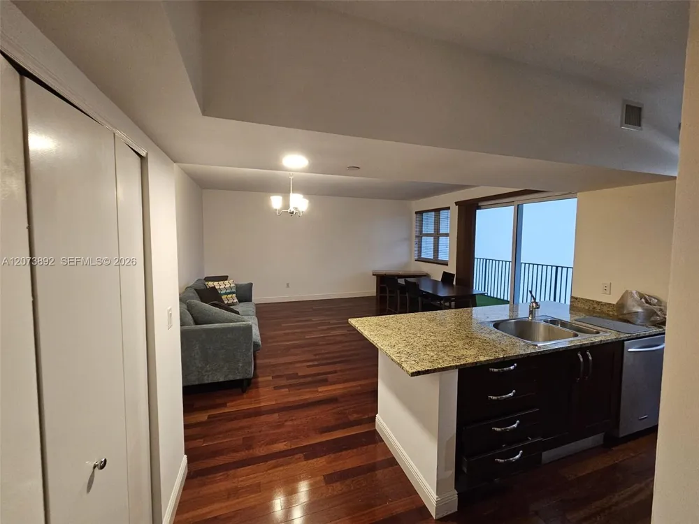 20000 E Country Club Dr #302 Aventura, FL 33180