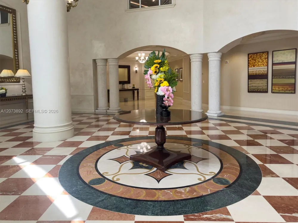 20000 E Country Club Dr #302 Aventura, FL 33180