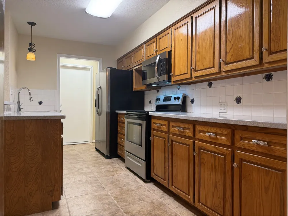 1058 E Jefferson Street Van Alstyne, TX 75495