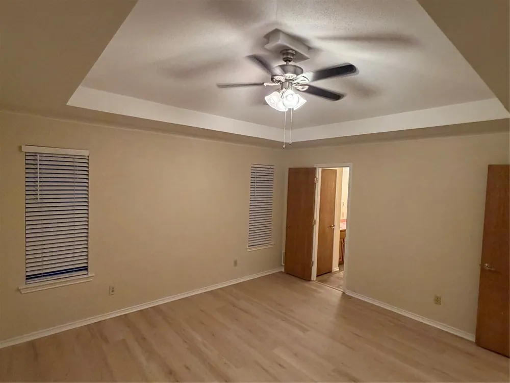 1058 E Jefferson Street Van Alstyne, TX 75495