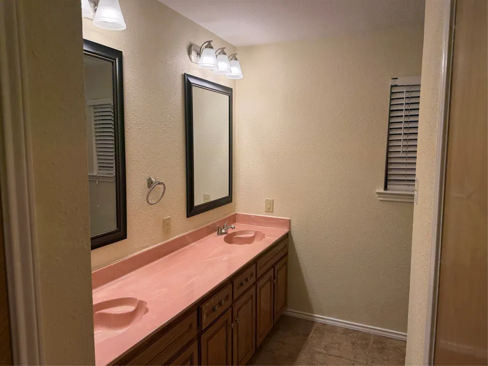 1058 E Jefferson Street Van Alstyne, TX 75495
