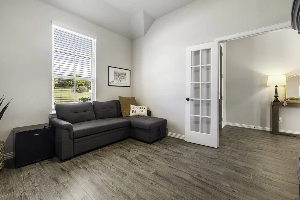 1652 Spur Ledge Court Weatherford, TX 76087