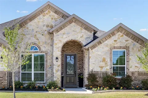 1652 Spur Ledge Court