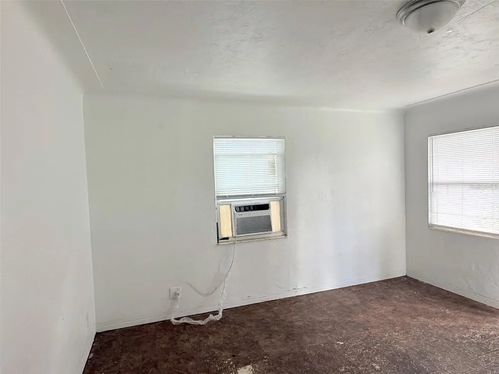 1201 22ND AVENUE S #2 St Petersburg, FL 33705