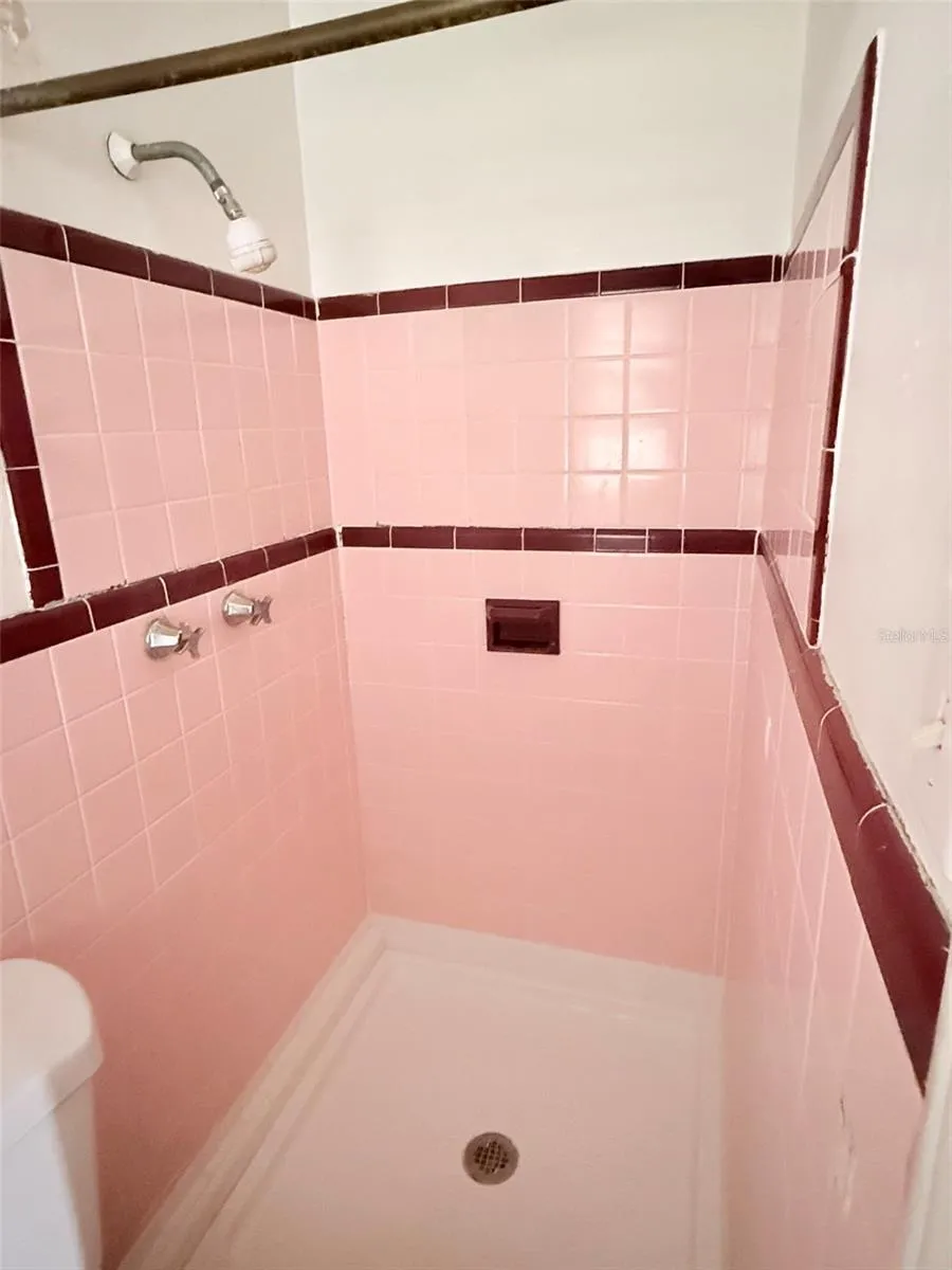 1201 22ND AVENUE S #2 St Petersburg, FL 33705