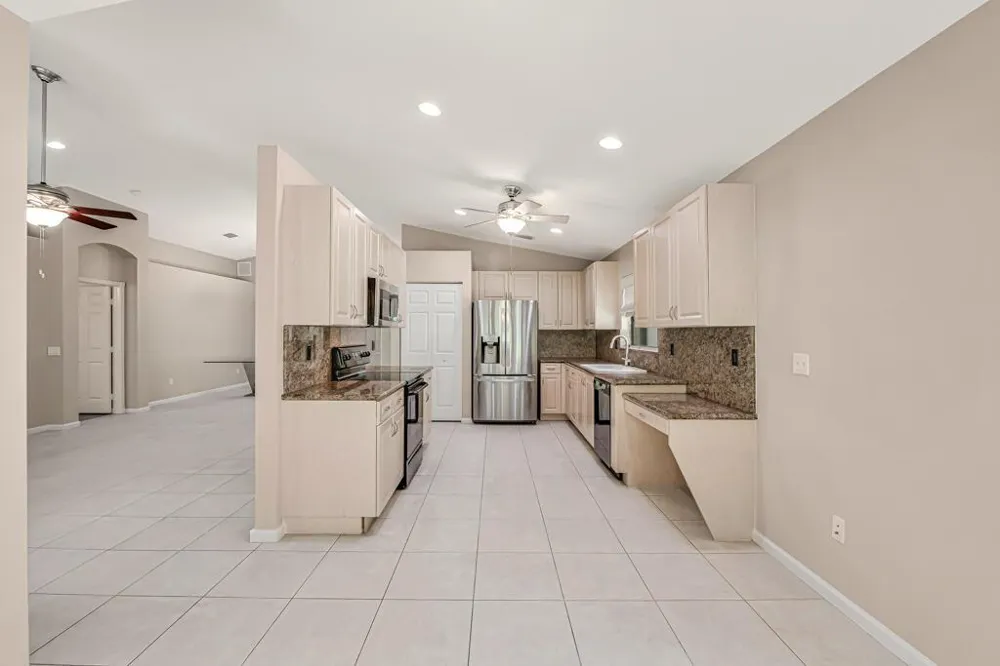 7578 Starfish Reef Lane Lake Worth, FL 33467
