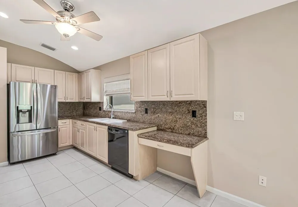 7578 Starfish Reef Lane Lake Worth, FL 33467