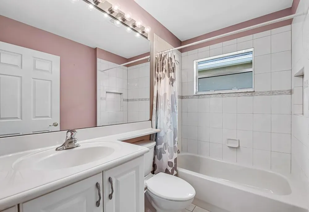 7578 Starfish Reef Lane Lake Worth, FL 33467