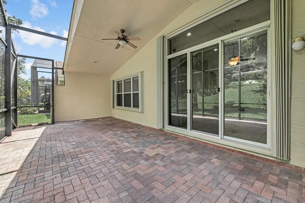 7578 Starfish Reef Lane Lake Worth, FL 33467