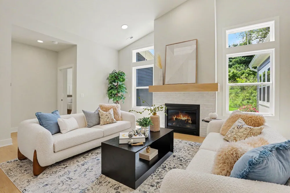4708 Knapp Bluff Drive NE Grand Rapids, MI 49525