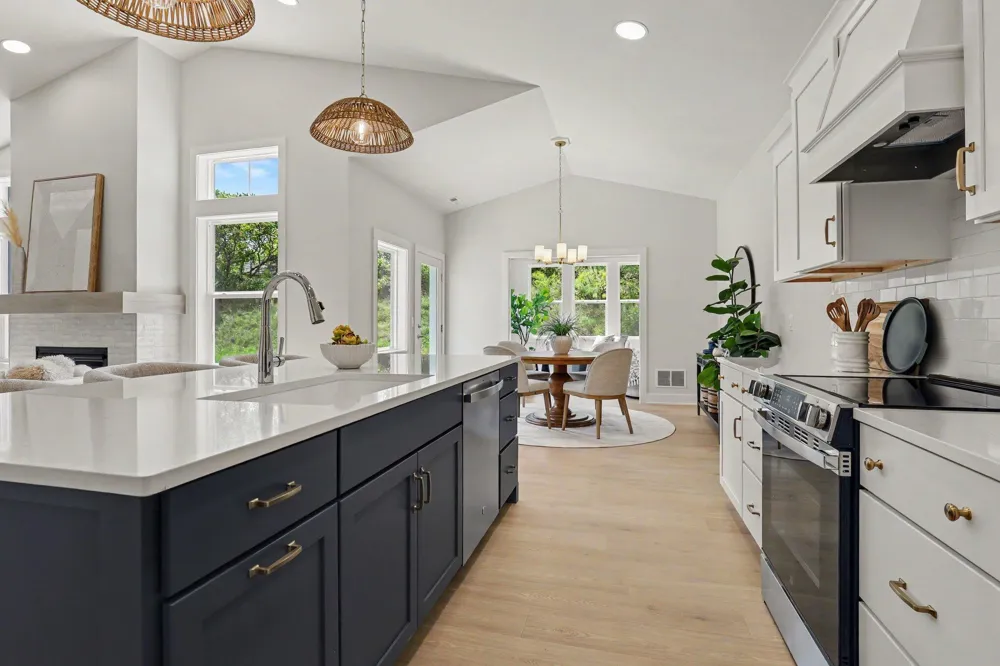 4708 Knapp Bluff Drive NE Grand Rapids, MI 49525