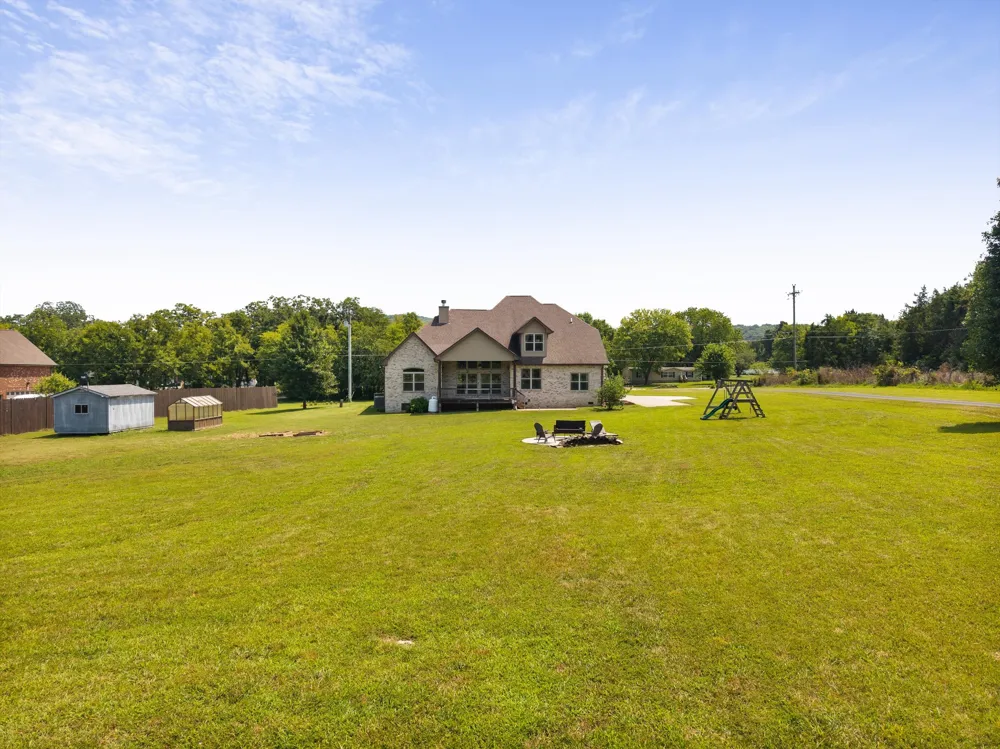 6258 Old Murfreesboro Rd E Lebanon, TN 37090