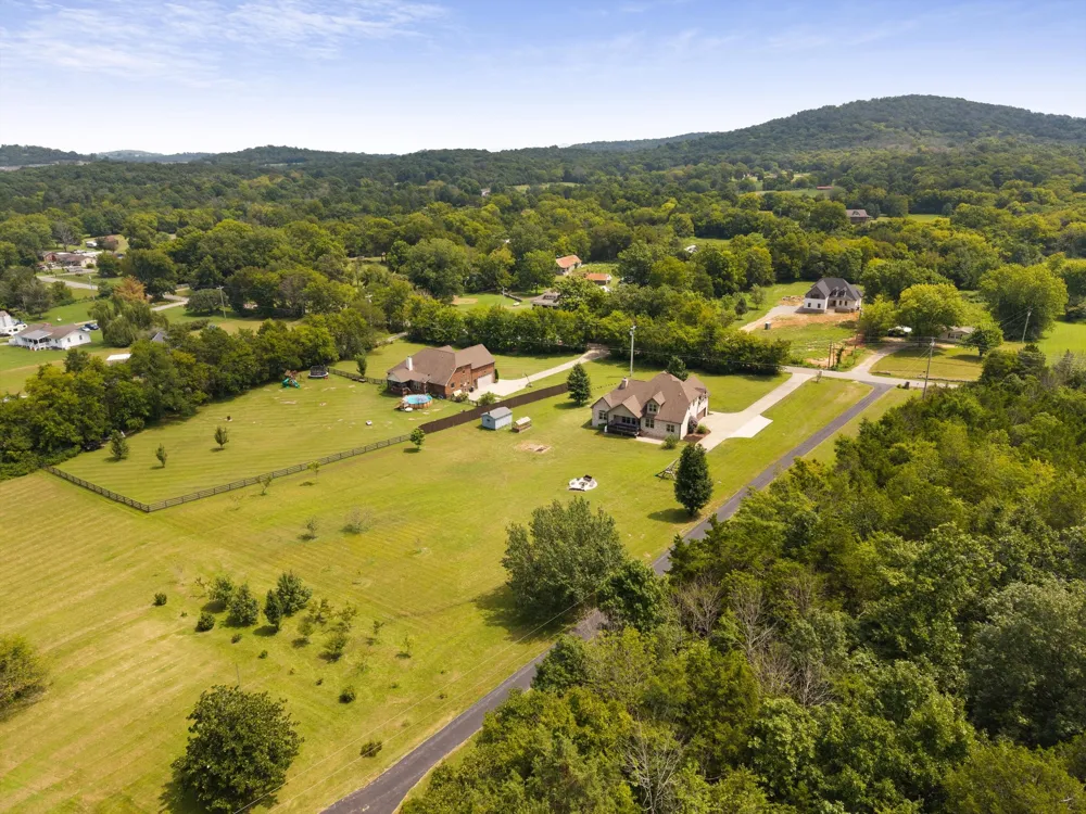 6258 Old Murfreesboro Rd E Lebanon, TN 37090