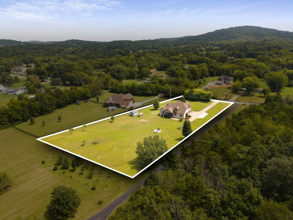 6258 Old Murfreesboro Rd E Lebanon, TN 37090