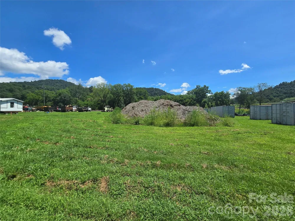 93 Benton Drive Canton, NC 28716