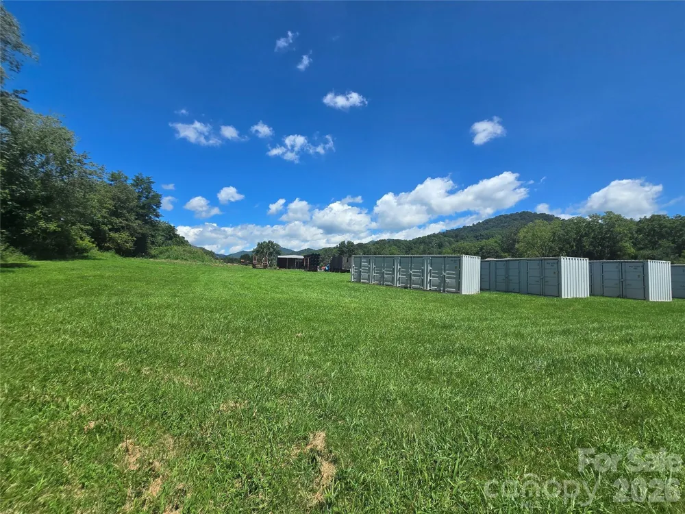 93 Benton Drive Canton, NC 28716