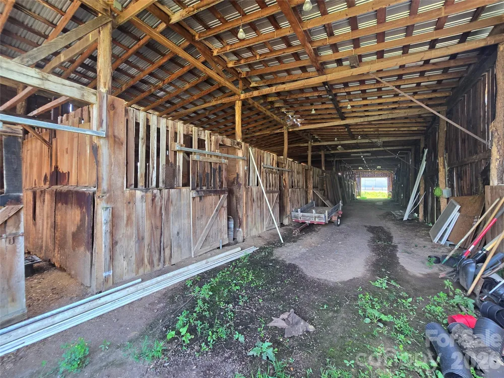 93 Benton Drive Canton, NC 28716