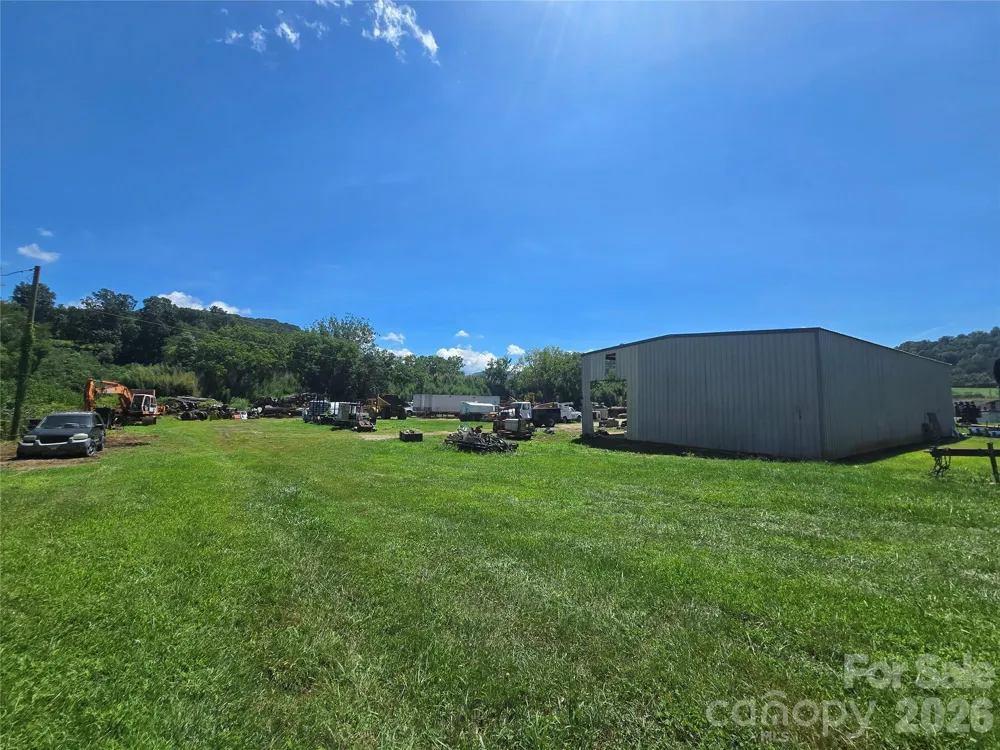 93 Benton Drive Canton, NC 28716