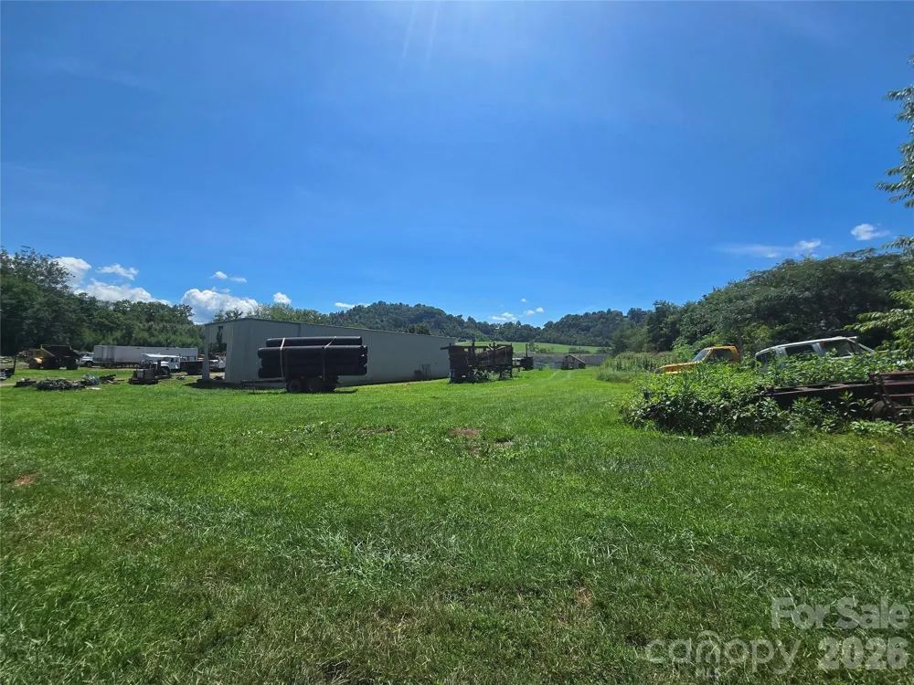 93 Benton Drive Canton, NC 28716