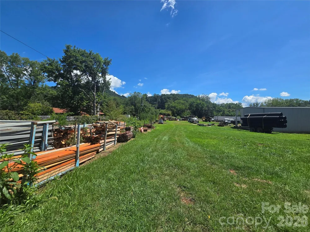 93 Benton Drive Canton, NC 28716