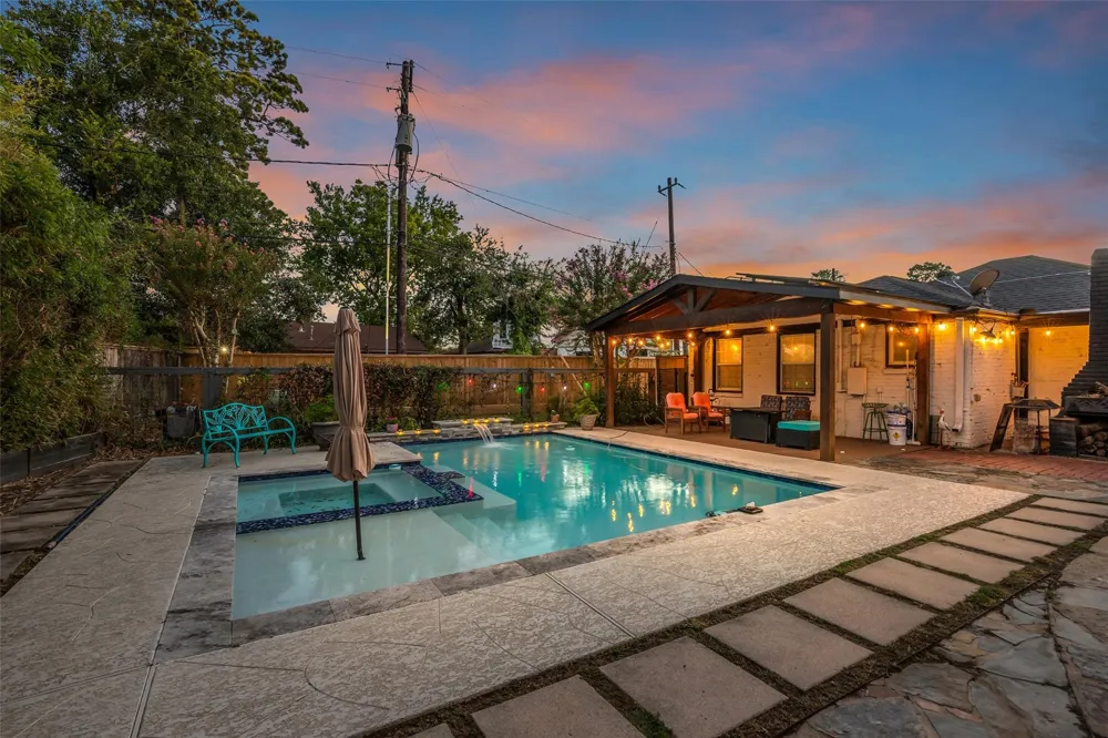 4304 Roseneath Drive Houston, TX 77021