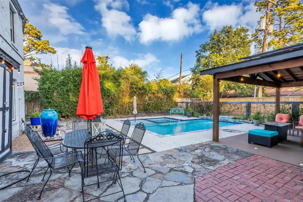 4304 Roseneath Drive Houston, TX 77021