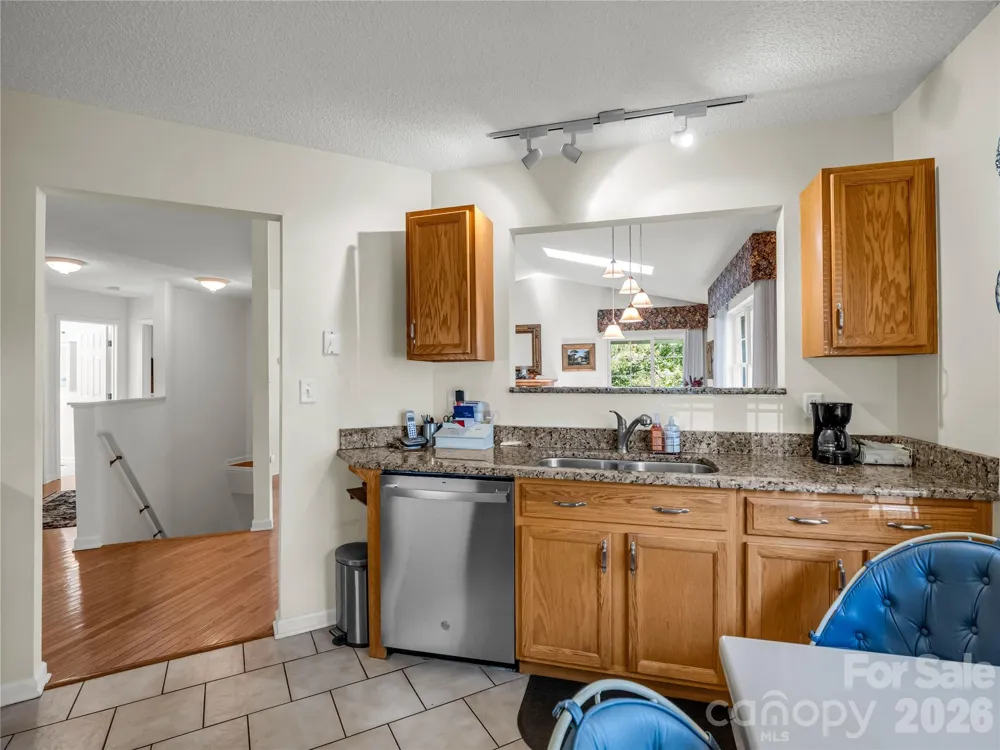 311 Ewarts Hill Road Hendersonville, NC 28739
