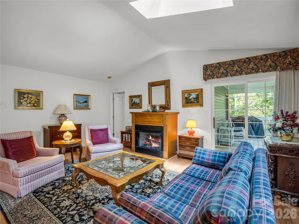 311 Ewarts Hill Road Hendersonville, NC 28739