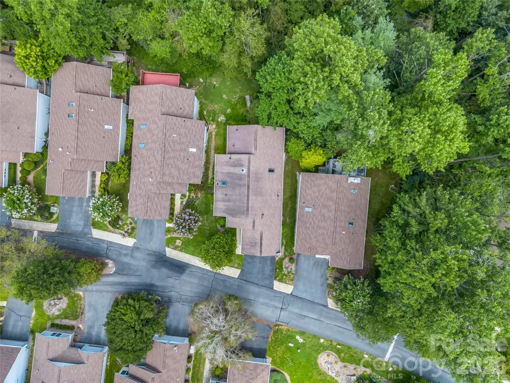 311 Ewarts Hill Road Hendersonville, NC 28739