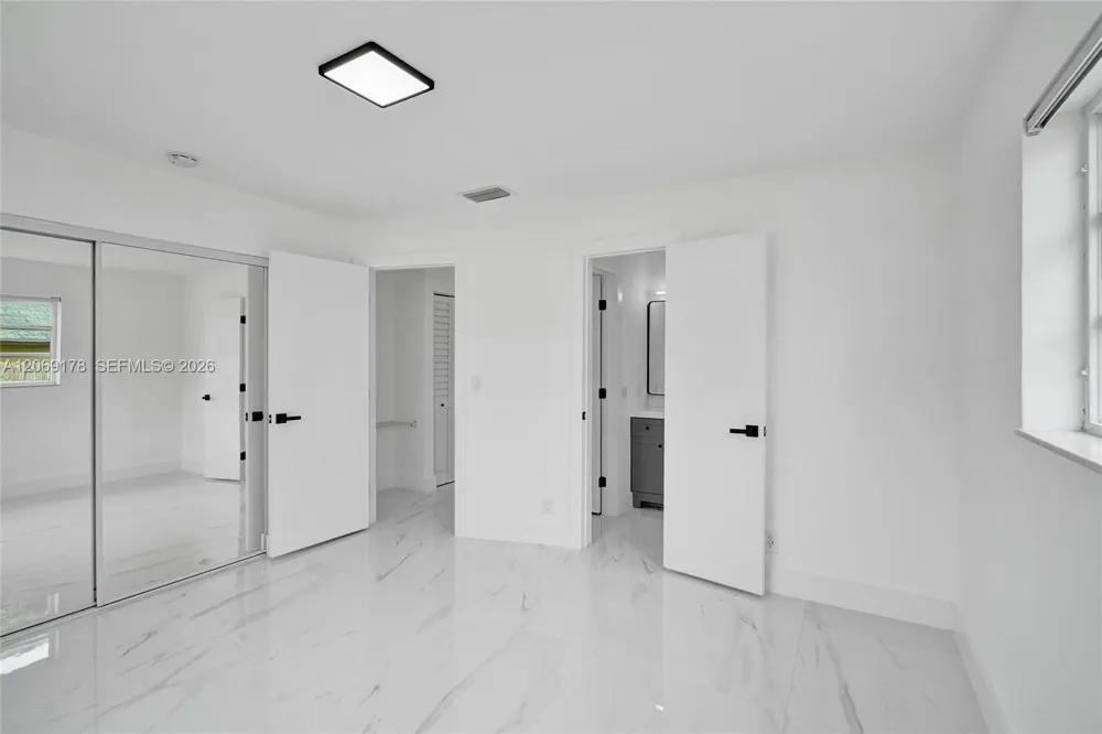 1220 NE 8th St Pompano Beach, FL 33060