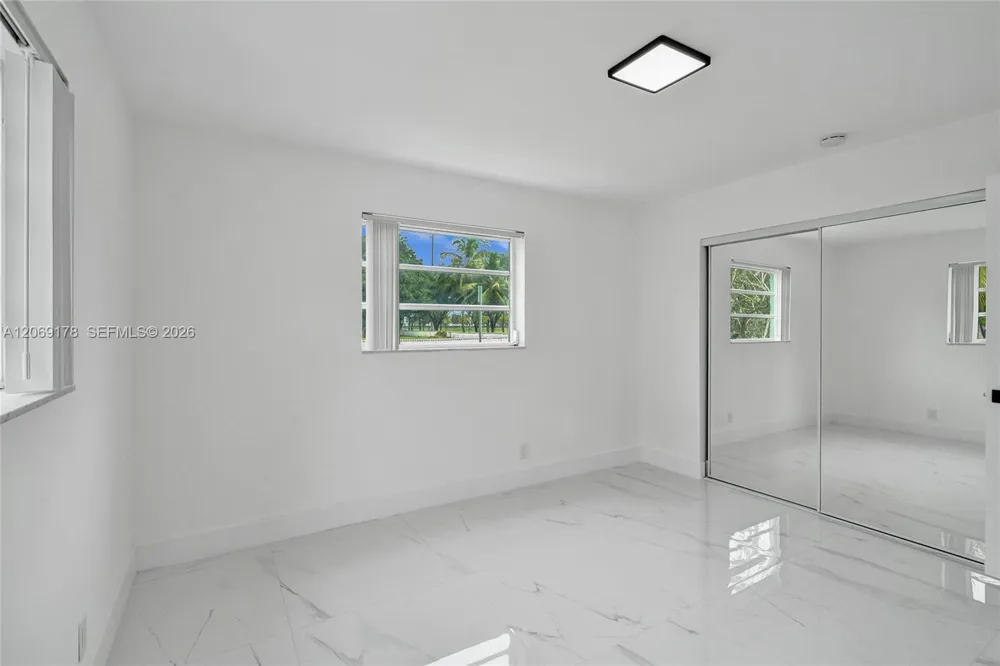 1220 NE 8th St Pompano Beach, FL 33060
