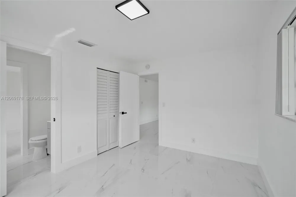 1220 NE 8th St Pompano Beach, FL 33060
