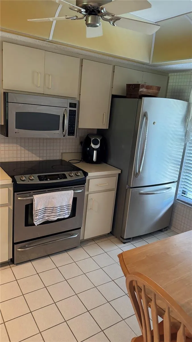 4640 WEYBRIDGE #12 Sarasota, FL 34235