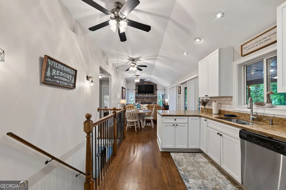 386 Longview DR Dawsonville, GA 30534