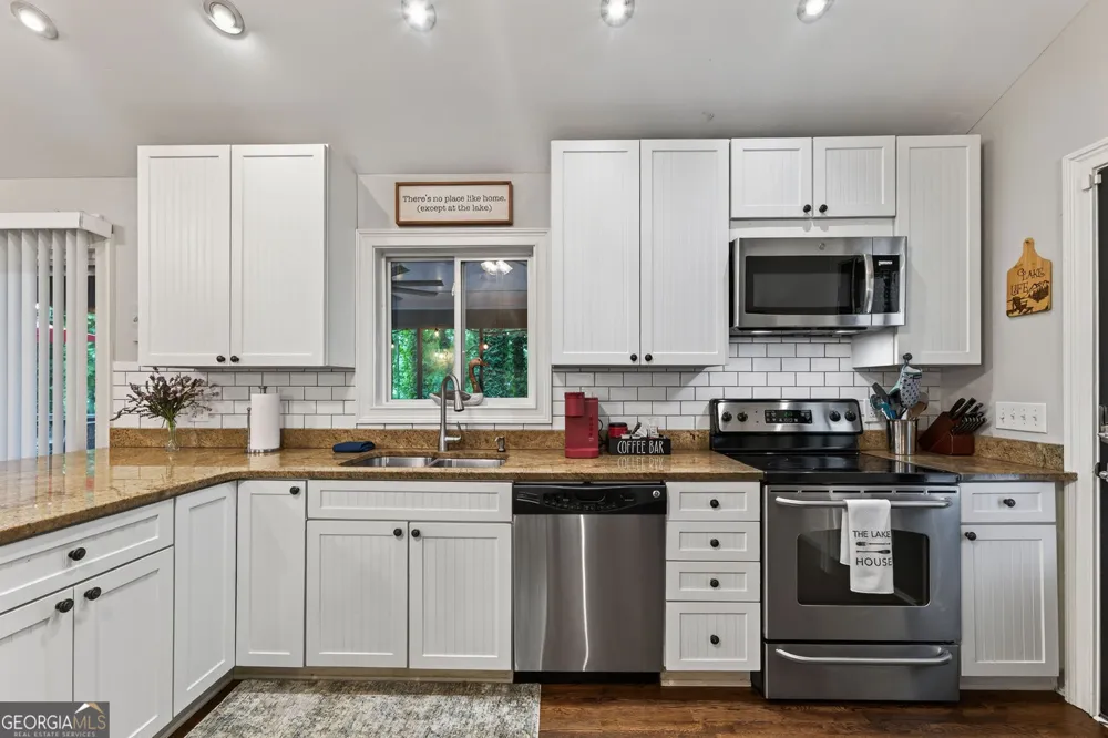 386 Longview DR Dawsonville, GA 30534