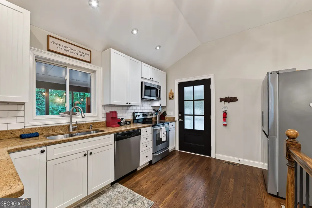 386 Longview DR Dawsonville, GA 30534