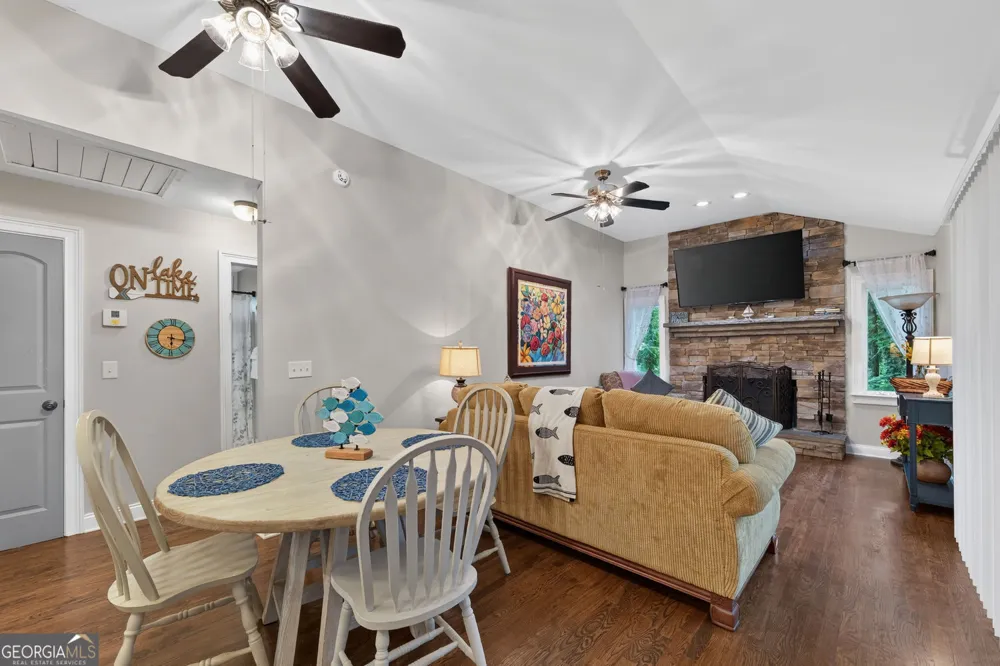 386 Longview DR Dawsonville, GA 30534