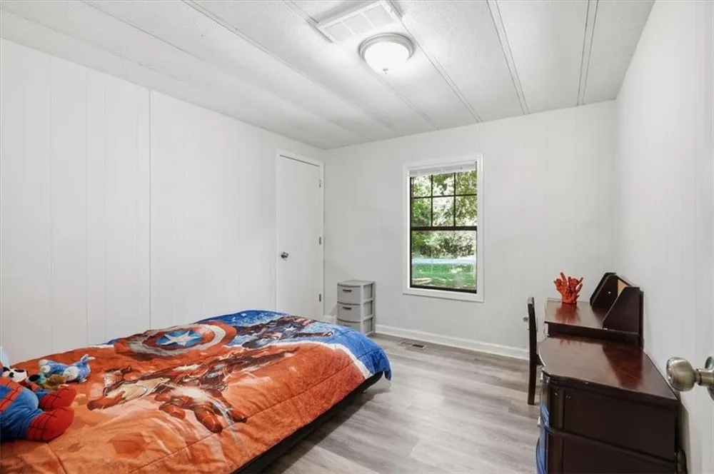 215 Hoke Street Maysville, GA 30558