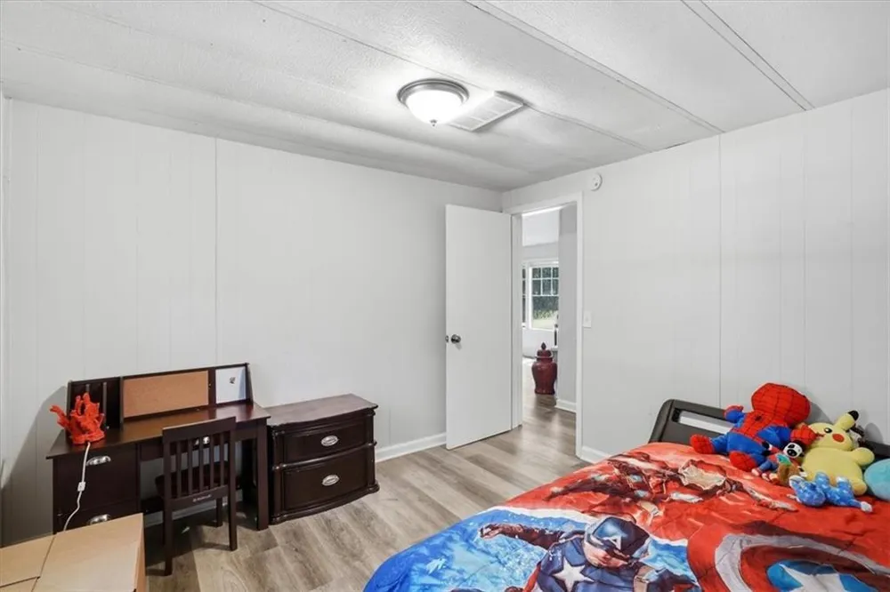 215 Hoke Street Maysville, GA 30558