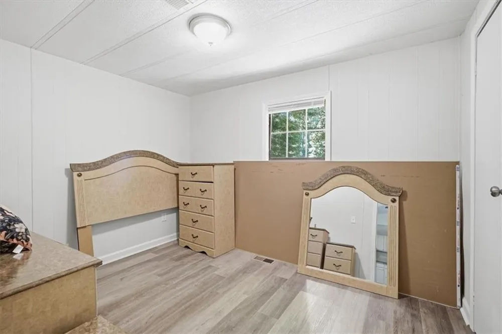 215 Hoke Street Maysville, GA 30558
