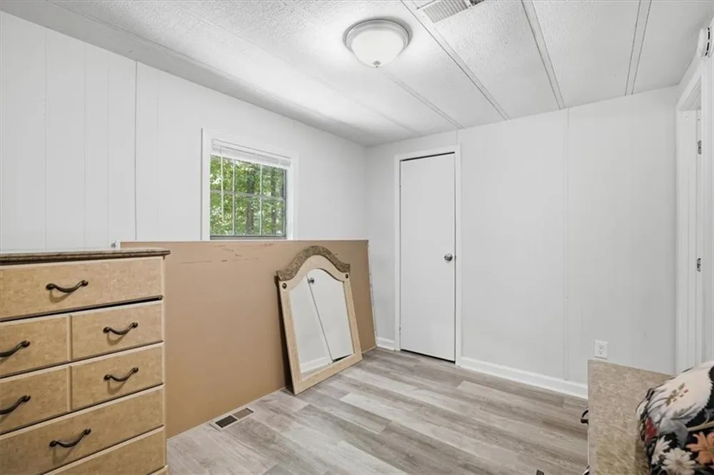 215 Hoke Street Maysville, GA 30558