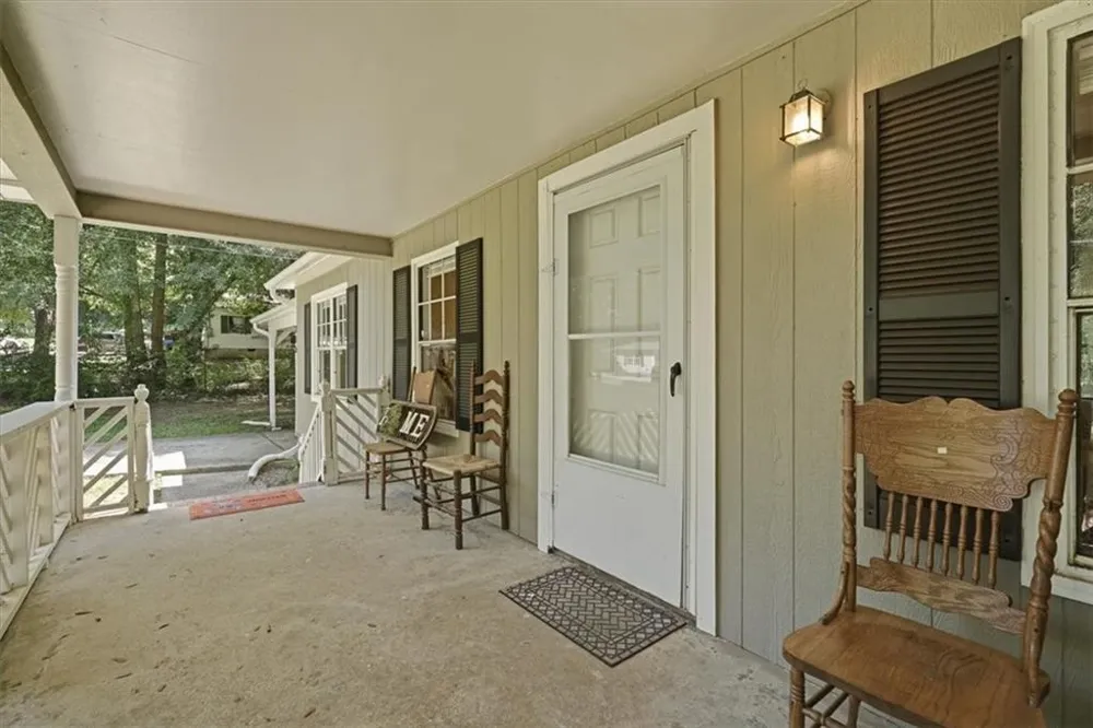 215 Hoke Street Maysville, GA 30558