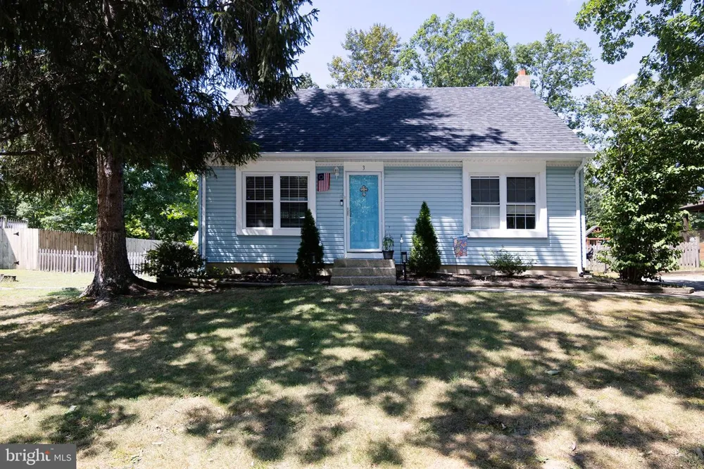 3 EAGLE COURT Sicklerville, NJ 08081