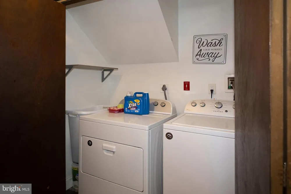 3 EAGLE COURT Sicklerville, NJ 08081