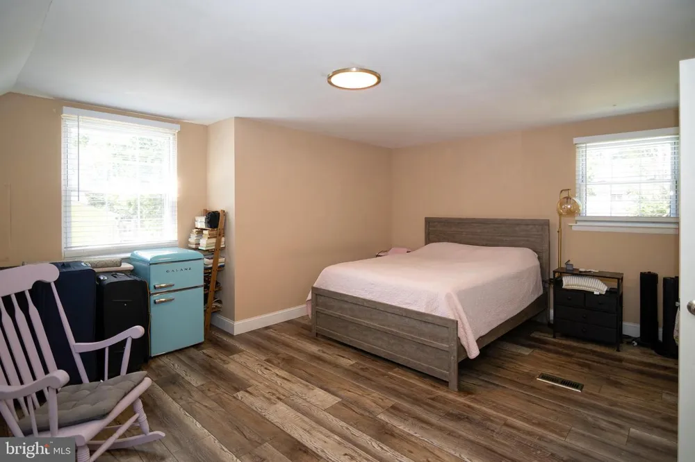 3 EAGLE COURT Sicklerville, NJ 08081